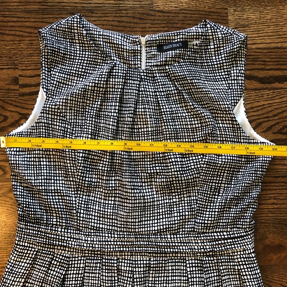 Ellen Tracy City Print Dress with Pockets - Picture 10 of 15
